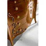 Klasyczna drewniana komoda z szufladami do sypialni Siena orzechowo-złota