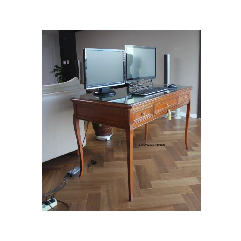 Klasyczne biurko drewniane "725" orzechowe