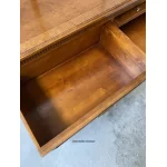 Klasyczny stolik rtv drewniany Luiza 27 orzechowy